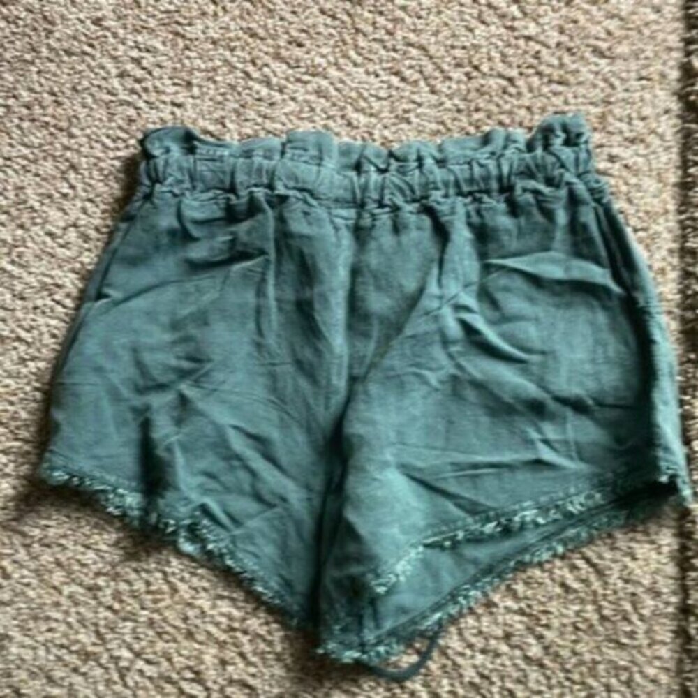 Young Fabulous and Broke Izzy Raw Edge Linen Blend Shorts M - Picture 5 of 7